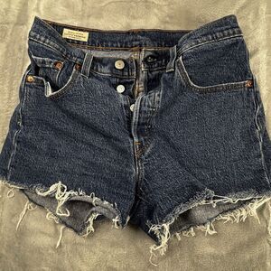 Levi's 501 Women 's Jean Premium Shorts Size 27 Button Fly Denim Dark Wash
